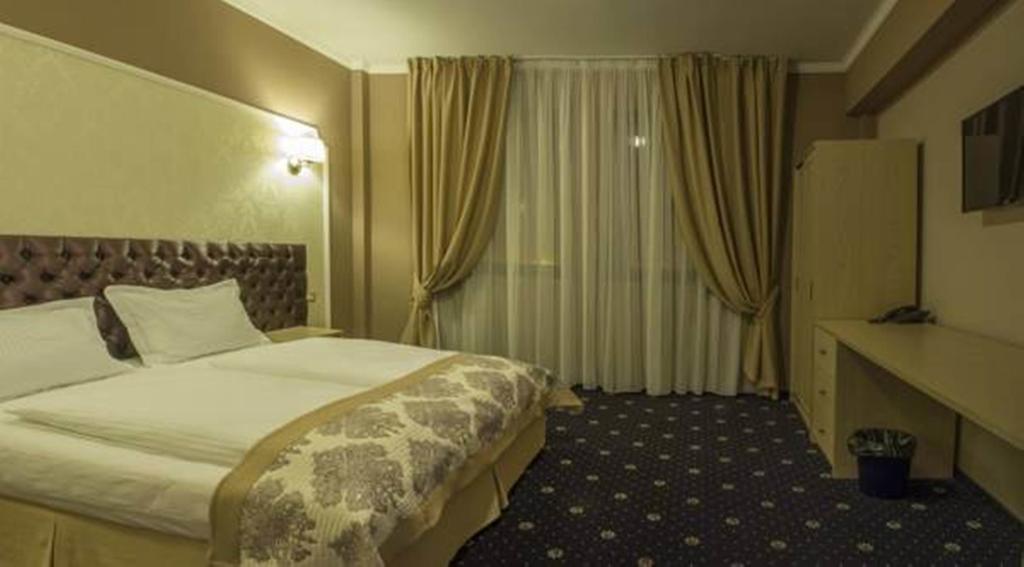 Hotel Bulevard Hunedoara Exterior foto