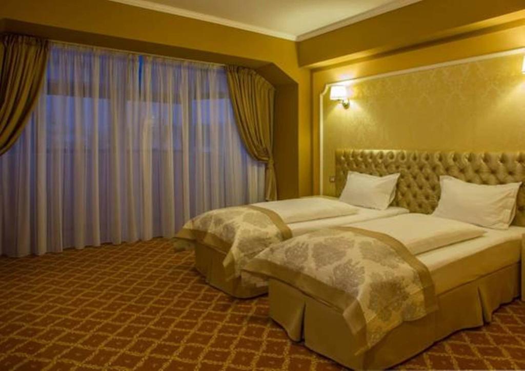 Hotel Bulevard Hunedoara Habitación foto